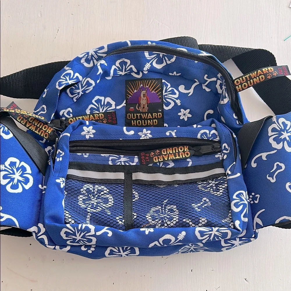 Outward Hound Blue Floral Dog pack